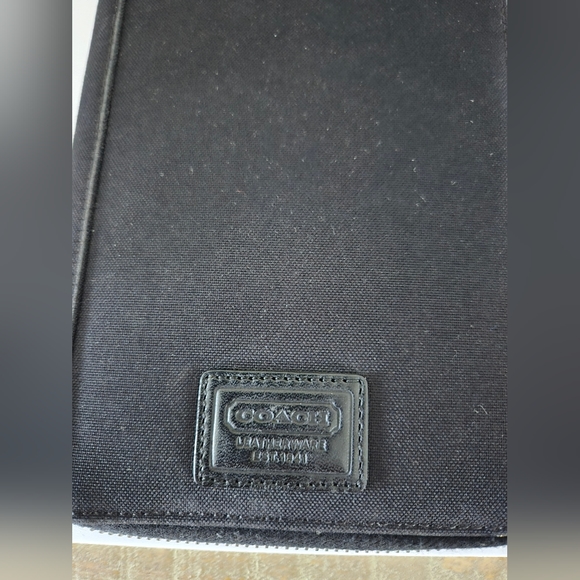Coach Travel Passport Wallet Black Long Zipper Pockets Card Holders Slim - Picture 12 of 13
